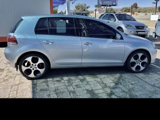 2010 VOLKSWAGEN GOLF VI GOLF 4 / 5 / 6/ 7/ 8 GOLF VI 1.6i TRENDLINE