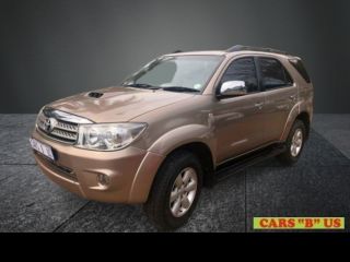 2011 TOYOTA FORTUNER FORTUNER FORTUNER 3.0D-4D R/B A/T