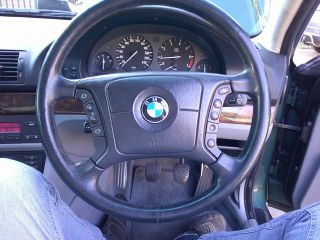 1999 BMW 528i 528i (E39)