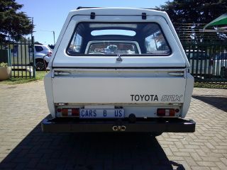 1982 TOYOTA HILUX HILUX 1800 SR (Fl. Shift) P/U S/C