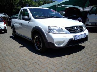 NP200 1400/NP200 NP200 1.6 S (DUAL AIRBAGS) P/U S/C