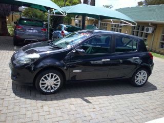 2010 RENAULT CLIO III CLIO CLIO III 1.6 DYNAMIQUE 5Dr