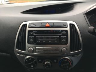 2014 HYUNDAI i20 i10 /  i20 / i30 i20 1.4 FLUID