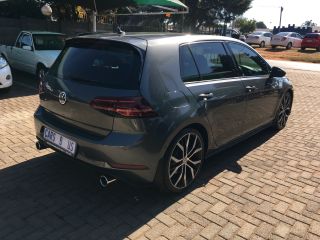2017 VOLKSWAGEN GOLF VII GOLF 4 / 5 / 6/ 7/ 8 GOLF VII GTi 2.0 TSI DSG