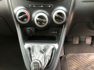 2011 HYUNDAI i10 i10 /  i20 / i30 i10 1.2 GLS