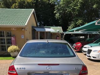 2005 MERCEDES-BENZ E-CLASS SEDAN E CLASS 2002 - ON / CLS E 270 CDI