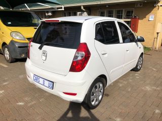 2017 HYUNDAI i10 i10 /  i20 / i30 i10 1.1 GLS/MOTION