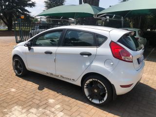 2015 FORD FIESTA FIESTA 1.6i AMBIENTE 5Dr