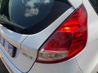 2015 FORD FIESTA FIESTA 1.6i AMBIENTE 5Dr