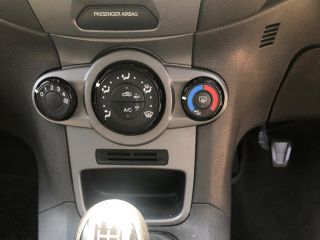 2015 FORD FIESTA FIESTA 1.6i AMBIENTE 5Dr